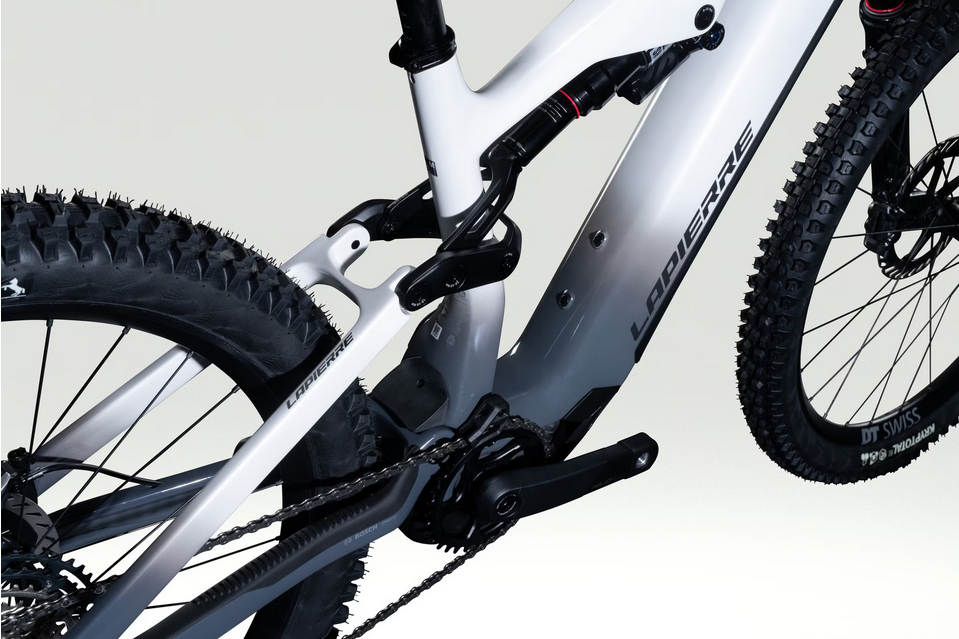 VTT Électrique Tout-Suspendu Lapierre Overvolt AM CF 10.8 12V 800Wh Bosch 100 Nm MX (29/27.5'') Blanc/Gris2026