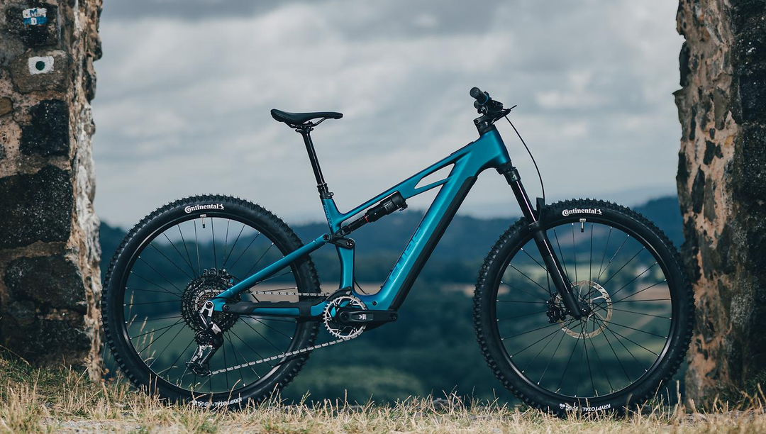 CUBE - VTT tout-suspendu à Assistance Électrique de Trail Stereo Hybrid ONE44 HPC EXC 800 M2S de 2027