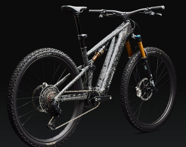 Velo electrique Specialized 
S-Works Turbo Levo R
Couple de 111 Nm, puissance de 850 W, batterie de 840W 2027