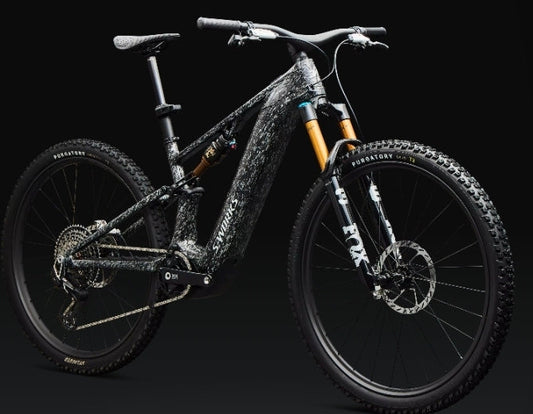 Velo electrique Specialized 
S-Works Turbo Levo R
Couple de 111 Nm, puissance de 850 W, batterie de 840W 2027