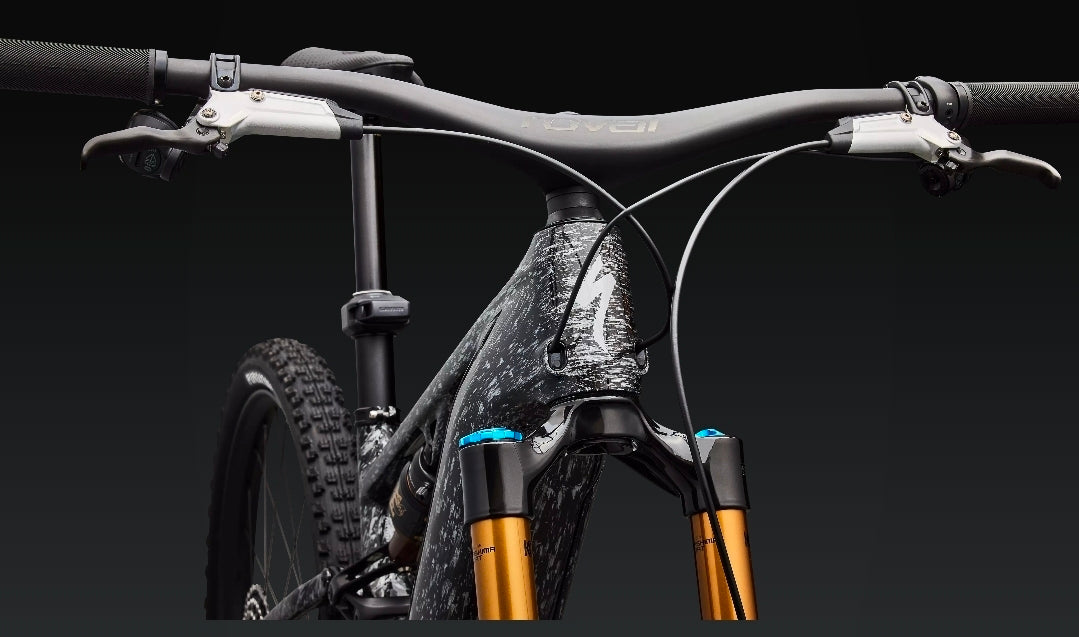 Velo electrique Specialized 
S-Works Turbo Levo R
Couple de 111 Nm, puissance de 850 W, batterie de 840W 2027