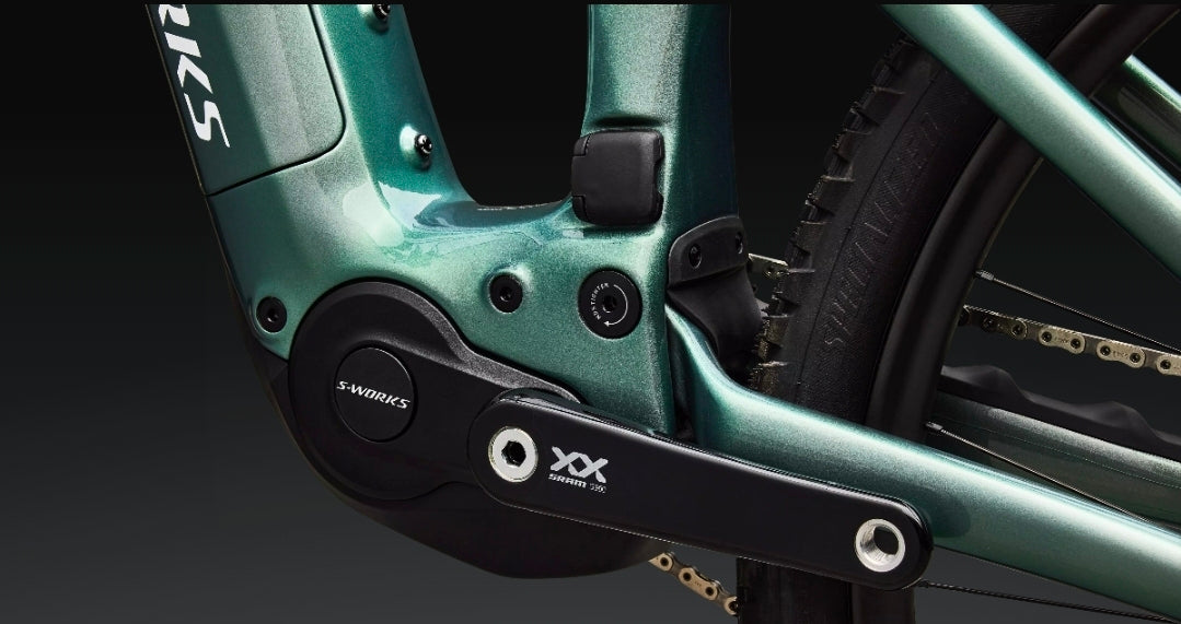 Velo electrique Specialized 
S-Works Turbo Levo R
Couple de 111 Nm, puissance de 850 W, batterie de 840W 2027